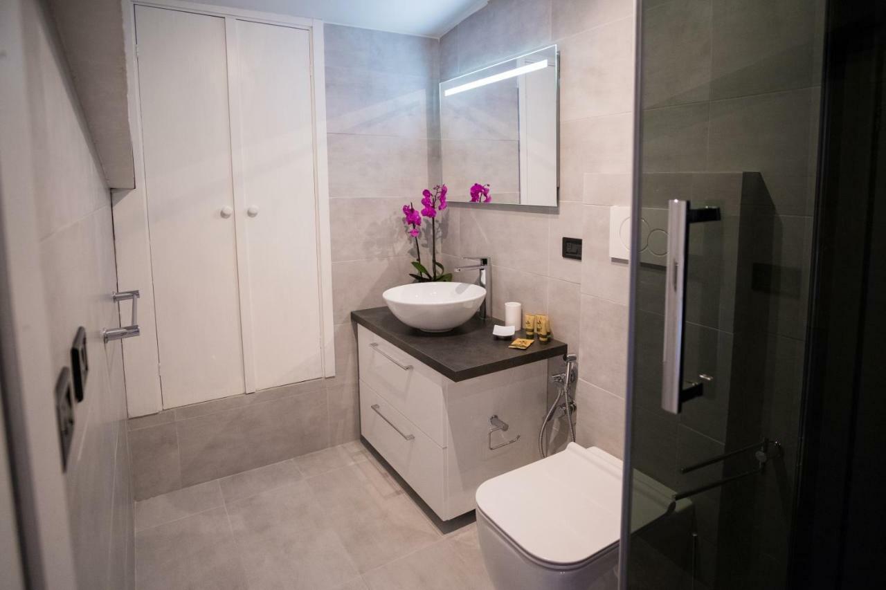 Erida Apartment Spanish Steps Рим Екстериор снимка