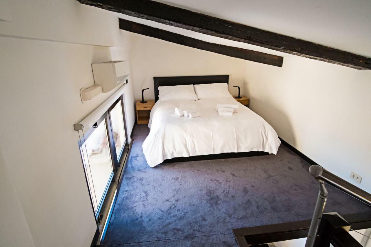 Erida Apartment Spanish Steps Рим Екстериор снимка