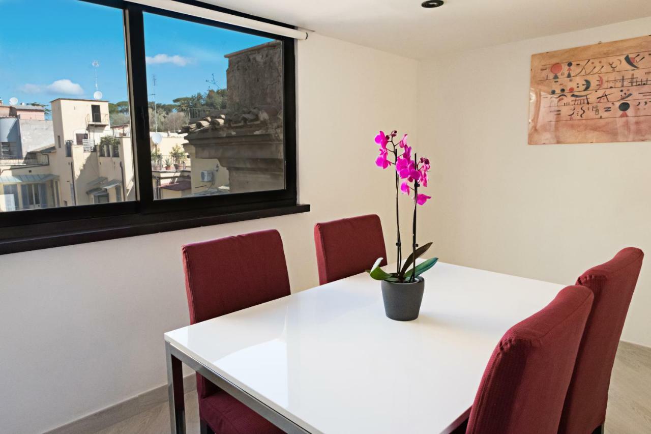 Erida Apartment Spanish Steps Рим Екстериор снимка