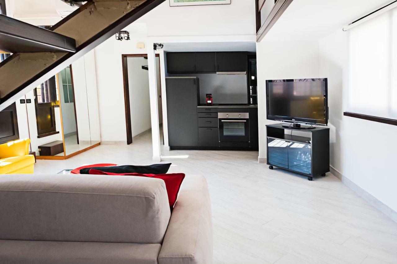 Erida Apartment Spanish Steps Рим Екстериор снимка