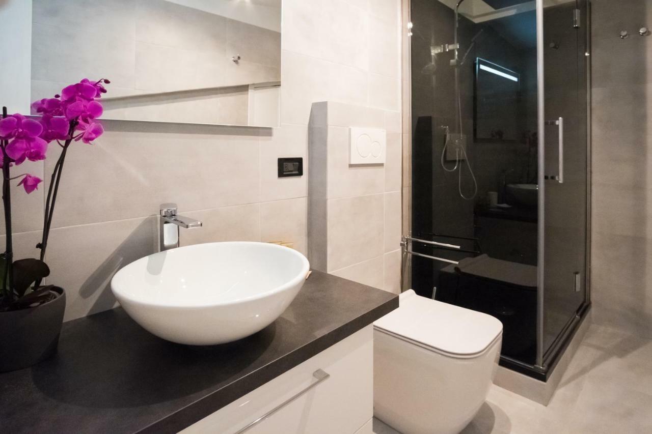 Erida Apartment Spanish Steps Рим Екстериор снимка
